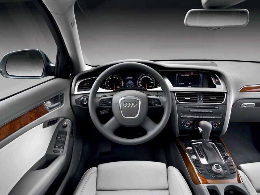 Торпедо Audi A4 3.2 FSI Quattro Avant (B8, 8K) 2008 года  (фото 3 из 5)